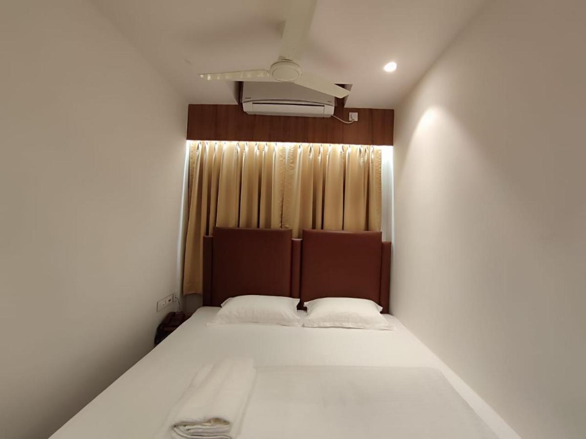 Staymaker Hotel Mohan Palace Baharampur Zewnętrze zdjęcie